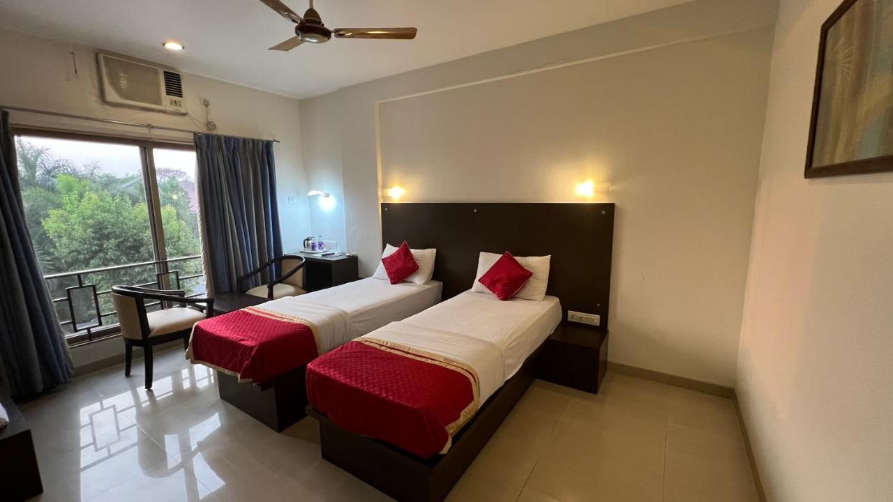 Resort Silver Hills Lonavala Bagian luar foto