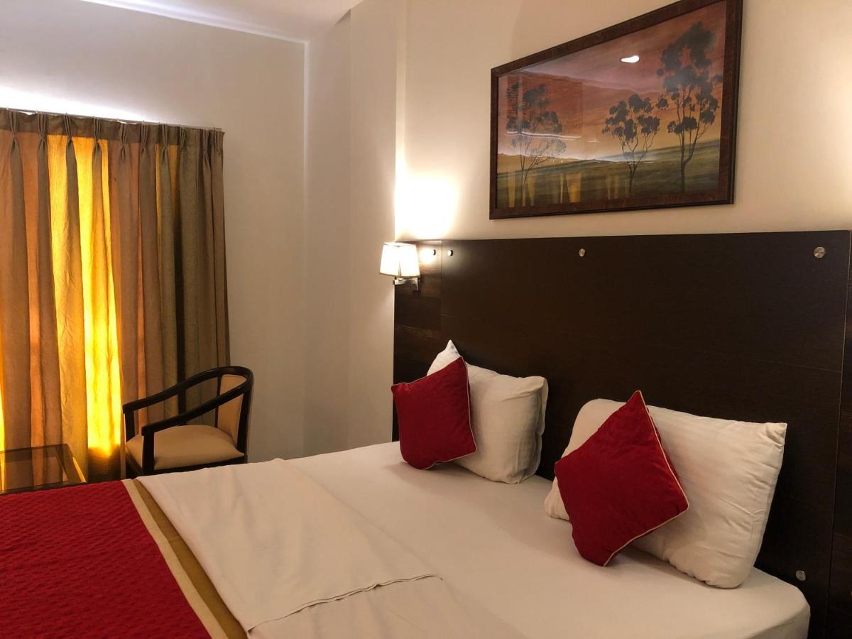 Resort Silver Hills Lonavala Bagian luar foto