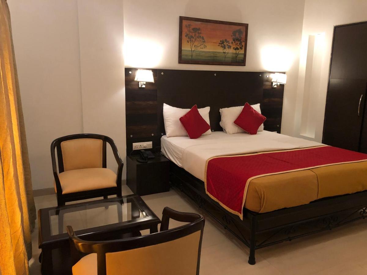 Resort Silver Hills Lonavala Bagian luar foto