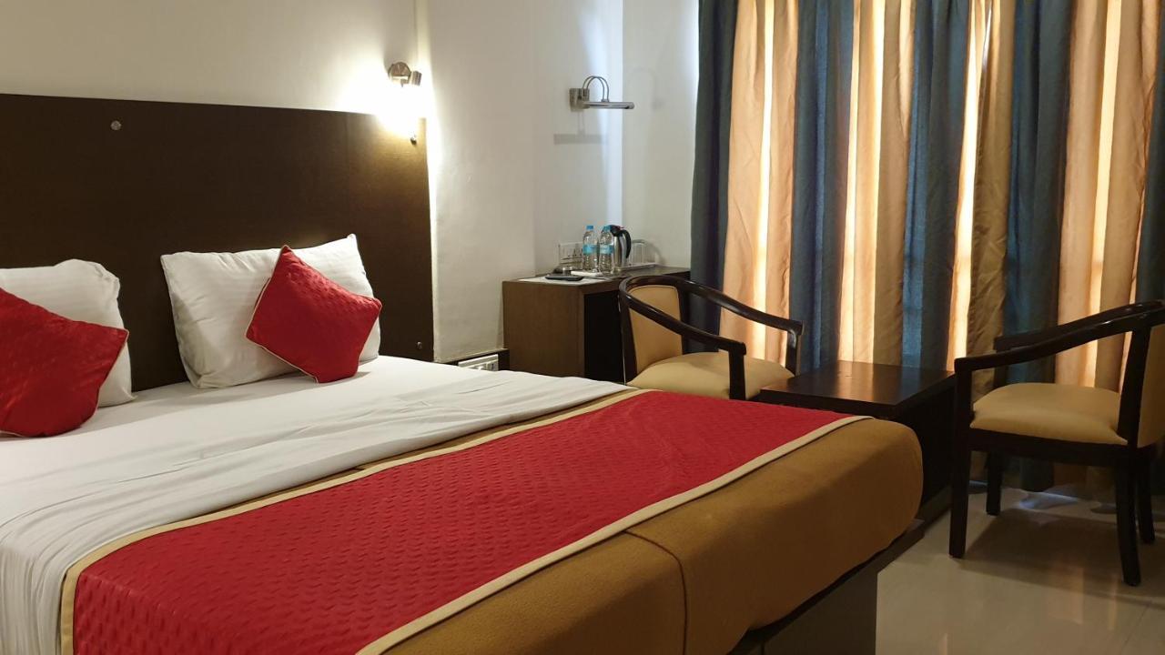 Resort Silver Hills Lonavala Bagian luar foto