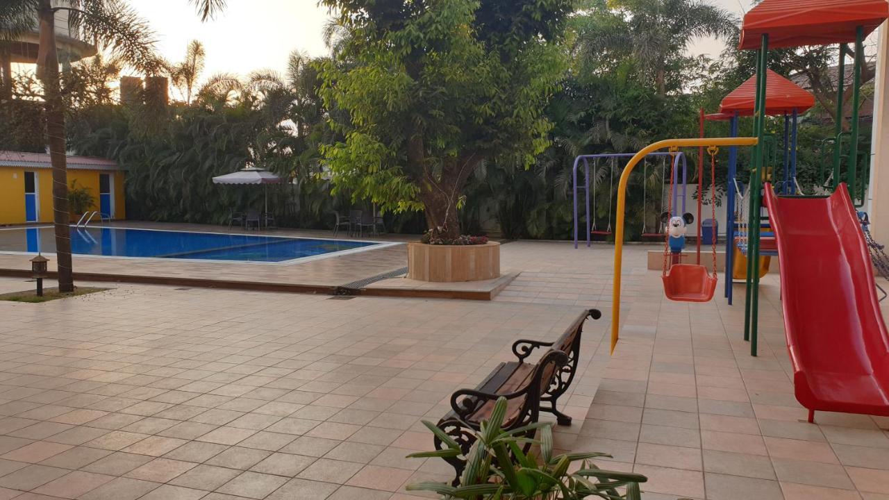 Resort Silver Hills Lonavala Bagian luar foto