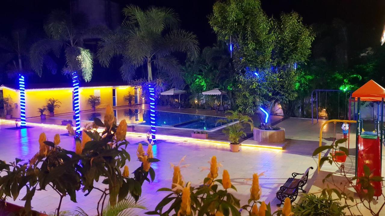 Resort Silver Hills Lonavala Bagian luar foto