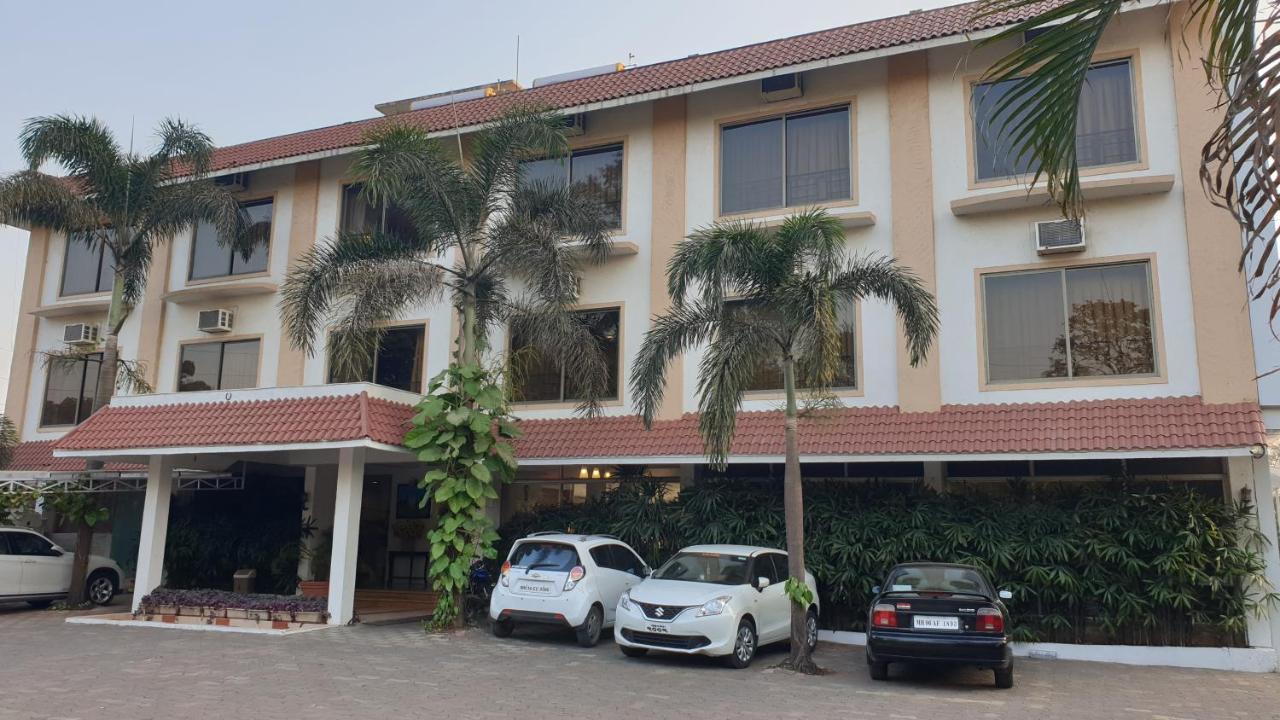 Resort Silver Hills Lonavala Bagian luar foto