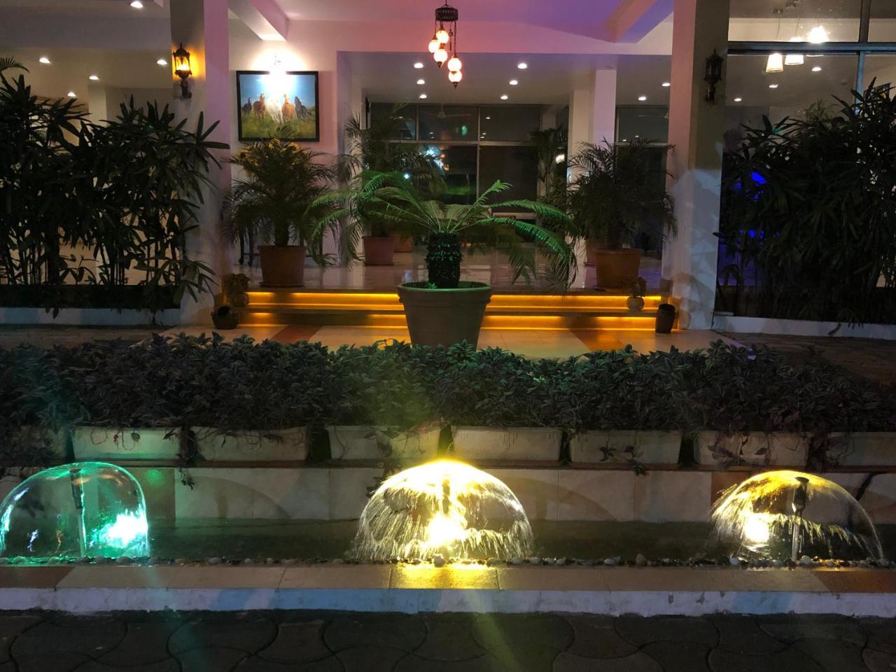Resort Silver Hills Lonavala Bagian luar foto