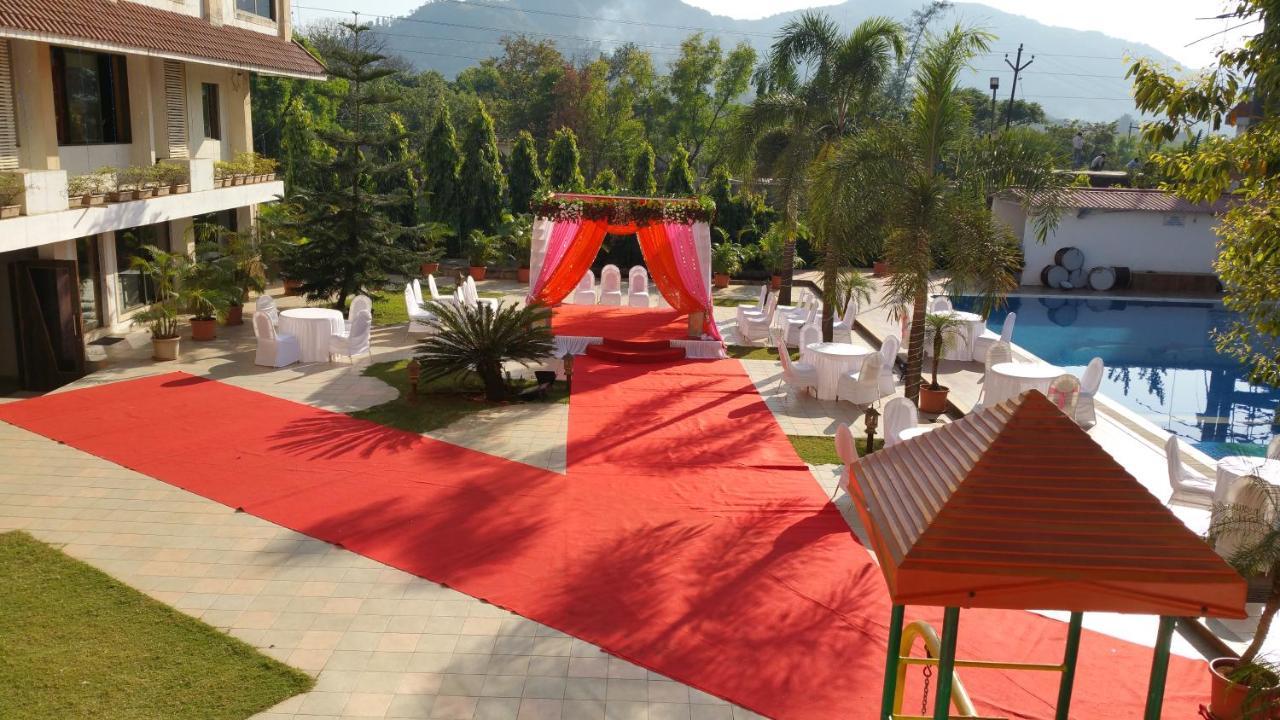 Resort Silver Hills Lonavala Bagian luar foto