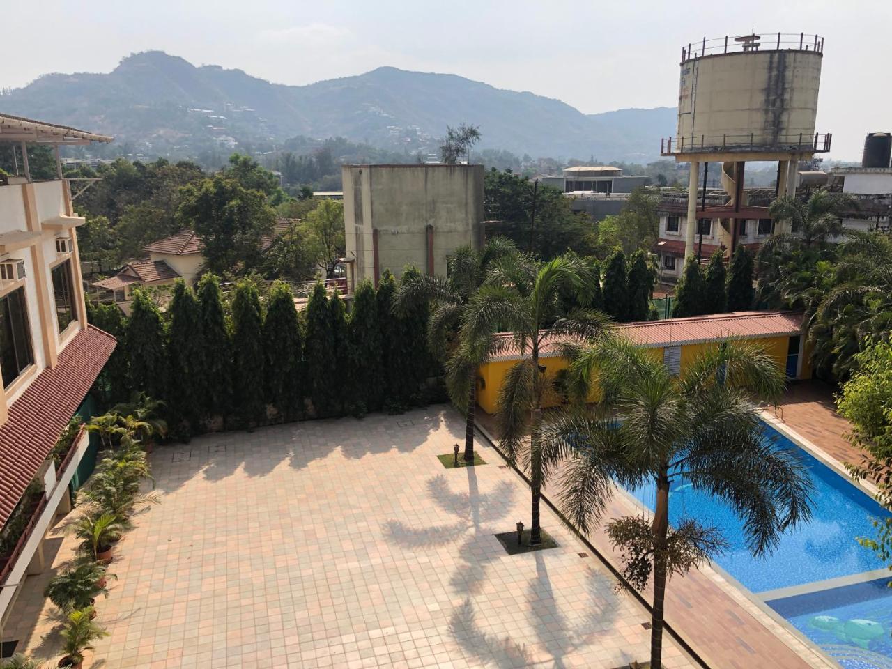 Resort Silver Hills Lonavala Bagian luar foto