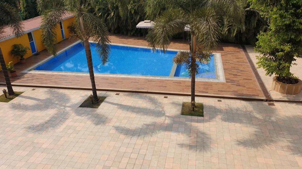Resort Silver Hills Lonavala Bagian luar foto