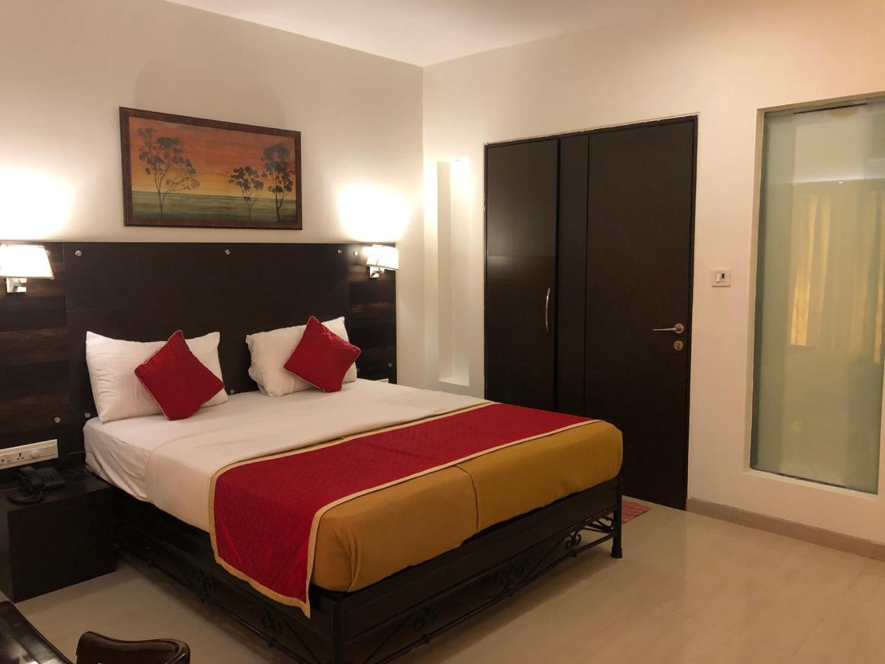 Resort Silver Hills Lonavala Bagian luar foto