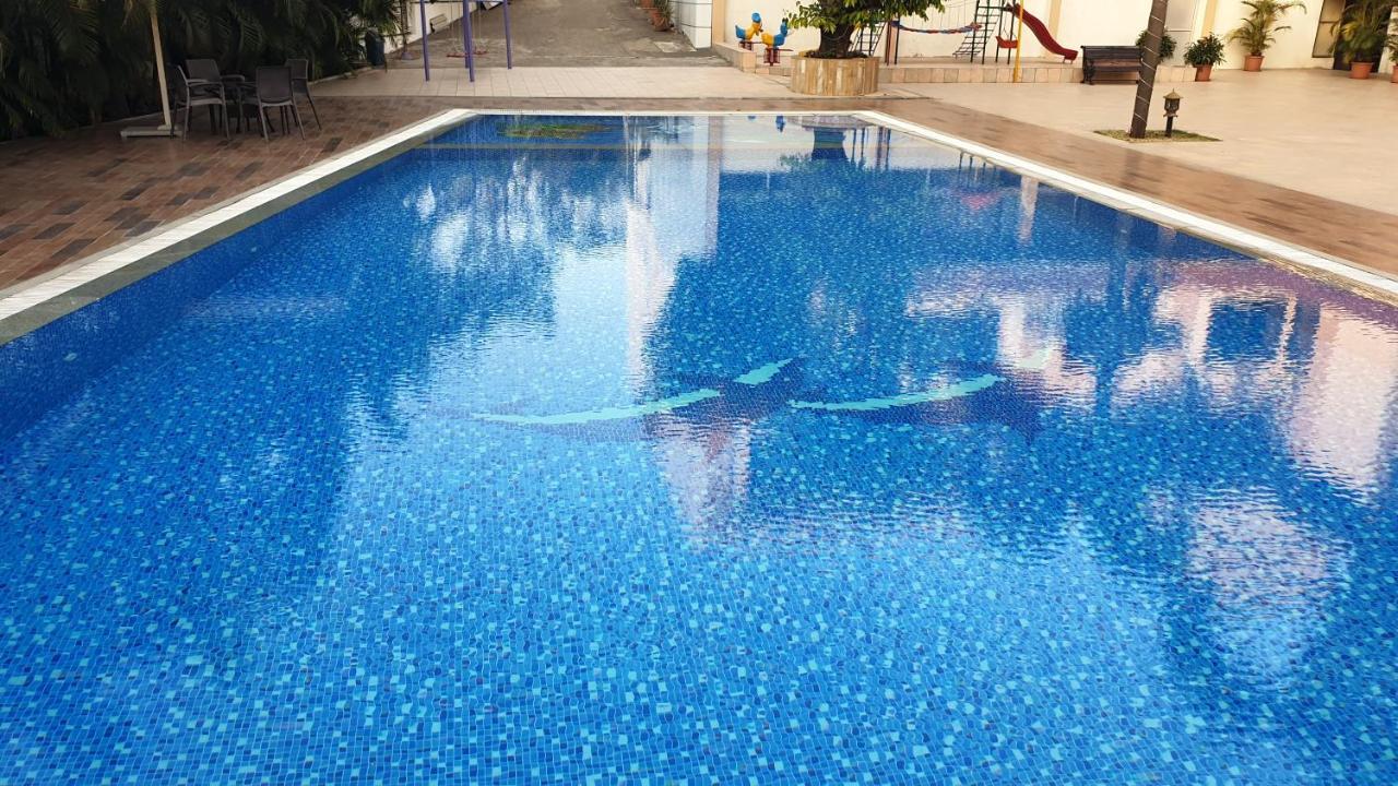 Resort Silver Hills Lonavala Bagian luar foto